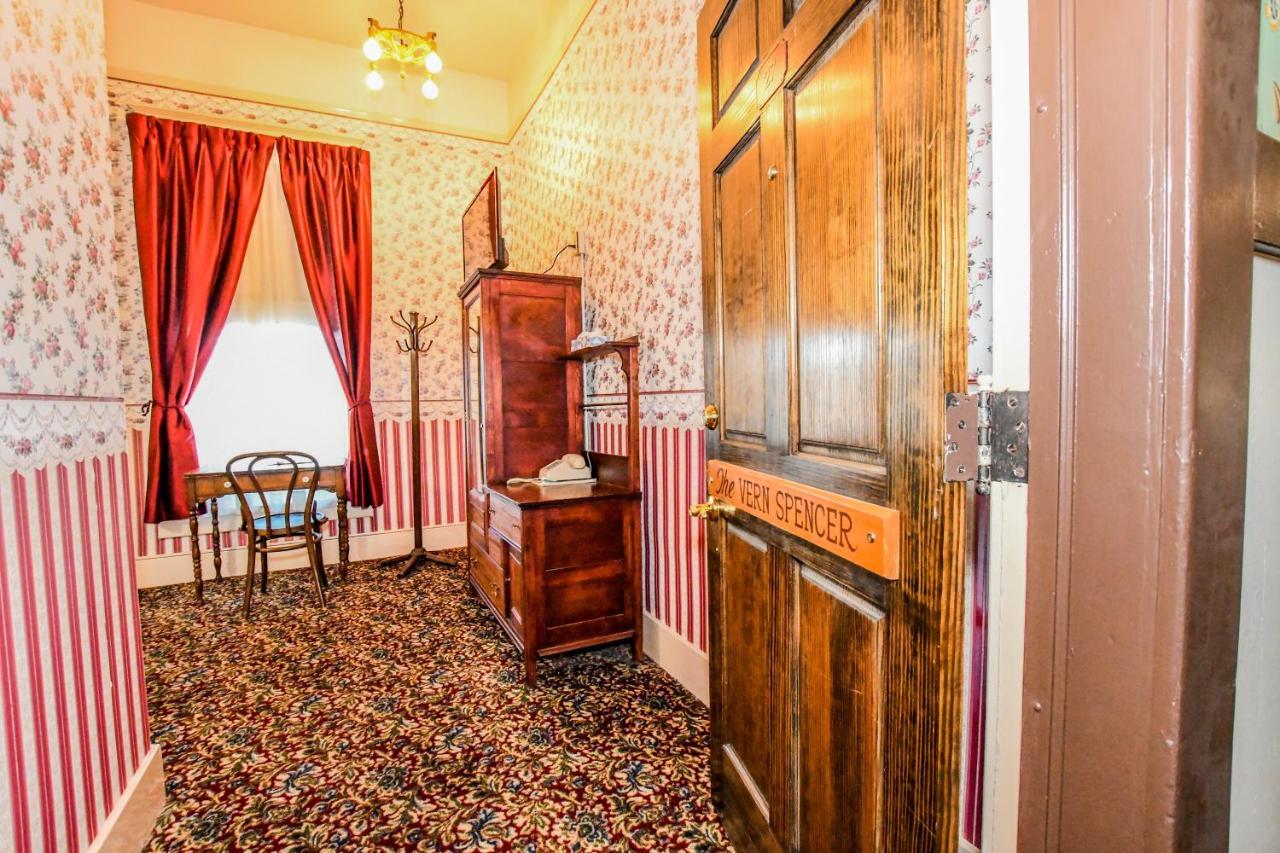 Irma Hotel Cody Exterior foto