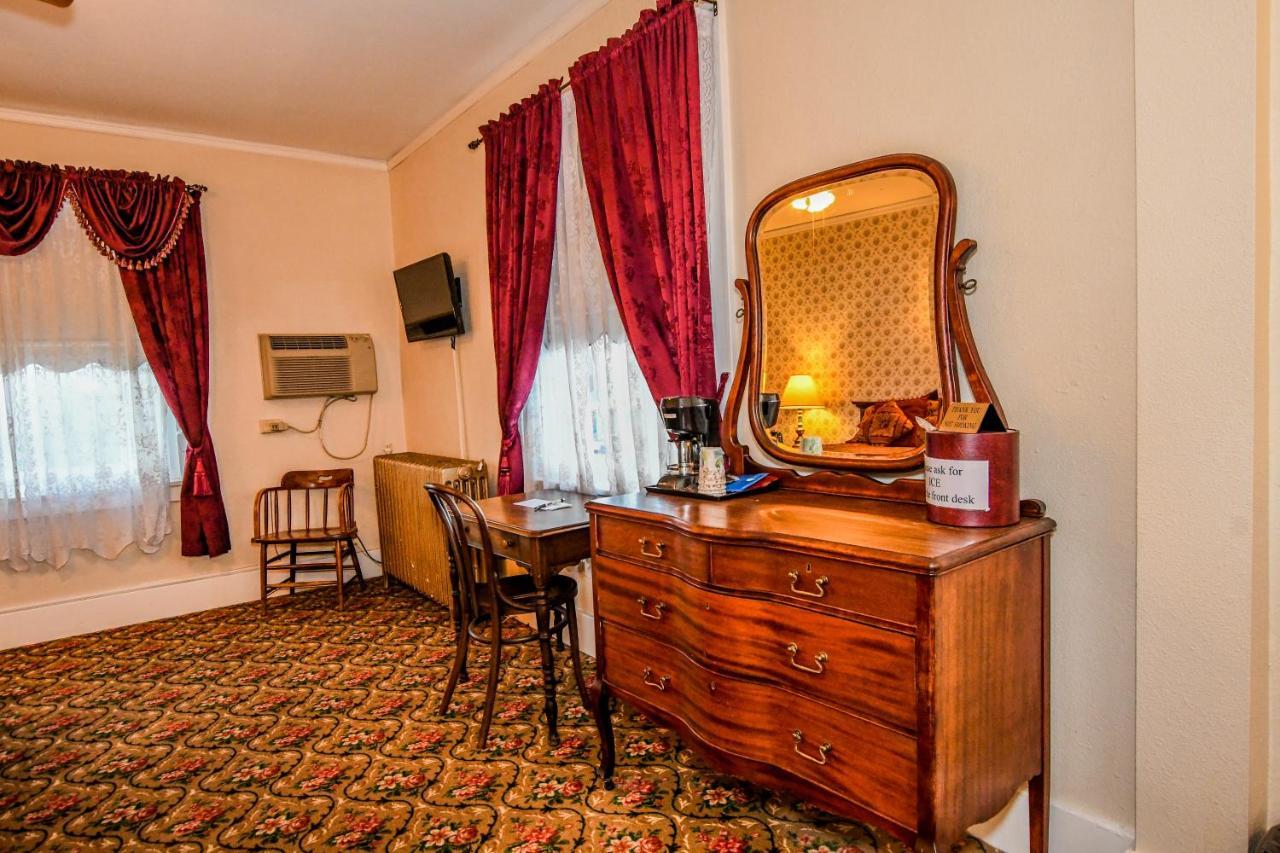 Irma Hotel Cody Exterior foto