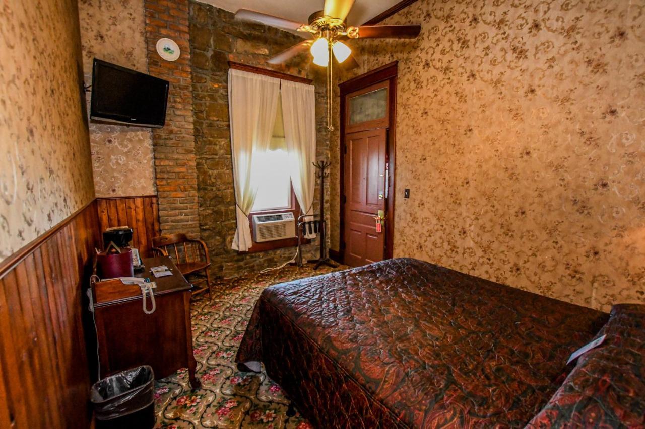 Irma Hotel Cody Exterior foto