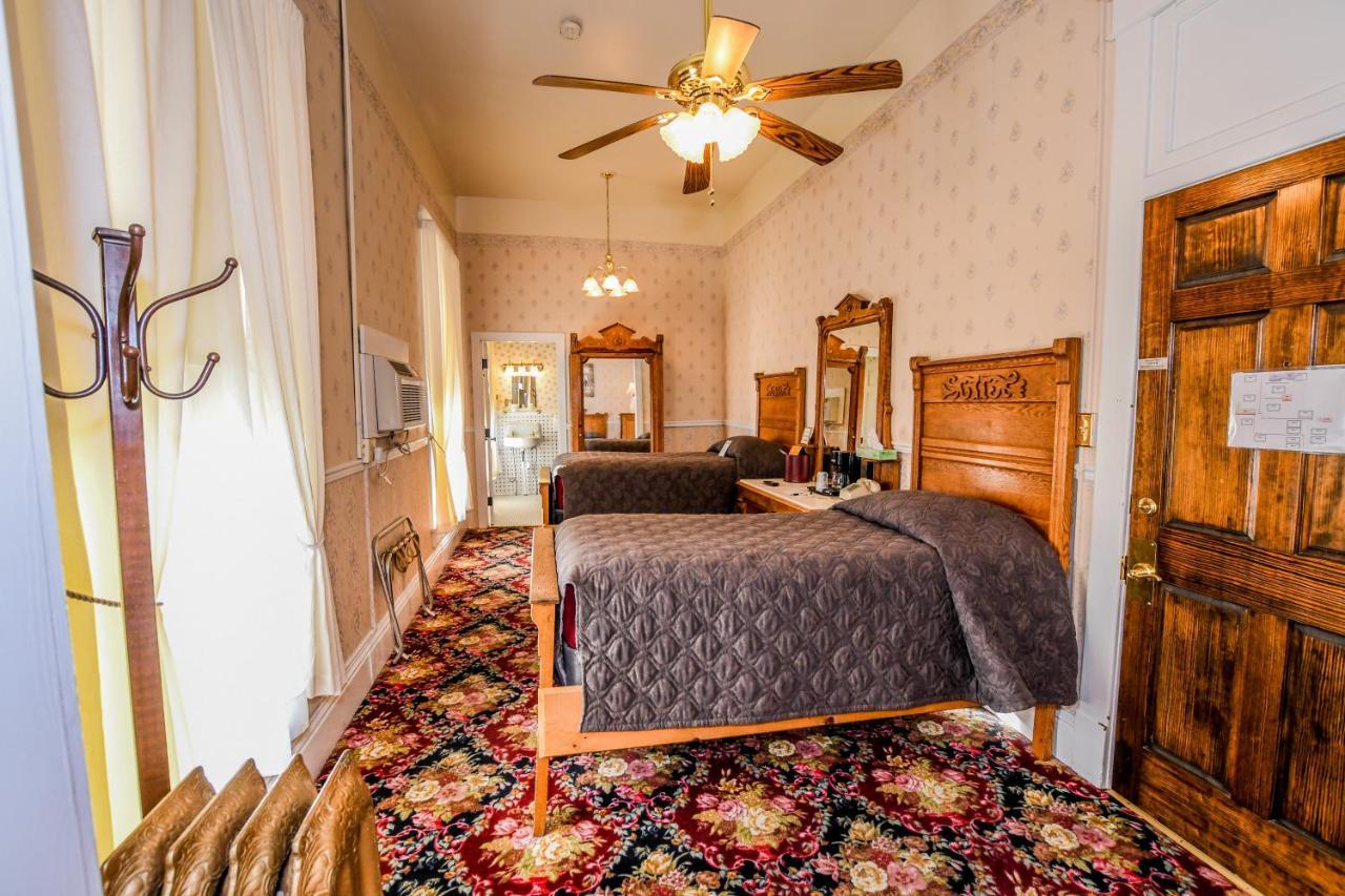 Irma Hotel Cody Exterior foto
